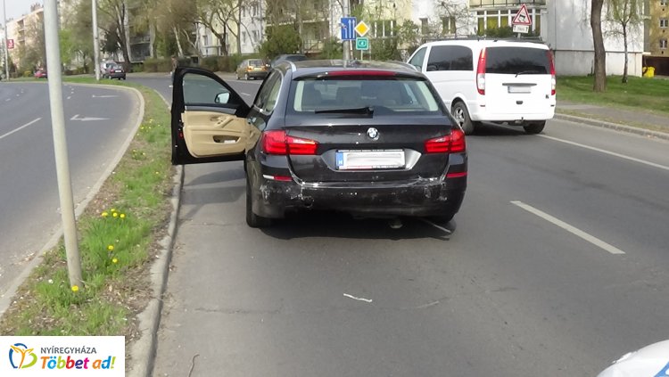 Baleset a Kert és a Váci utca kereszteződésében – Forgalmas útszakaszon történt a karambol