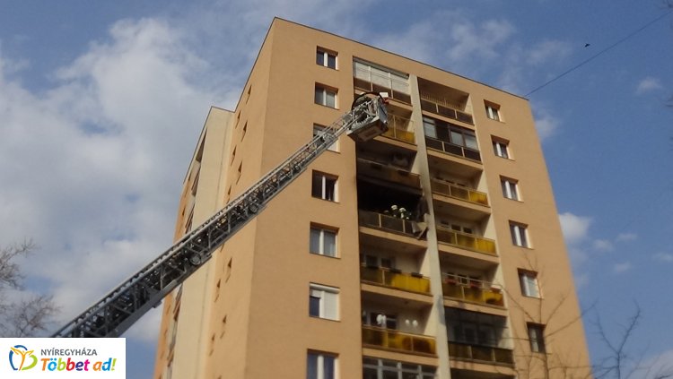 Exkluzív felvételek a Vasvári Pál utcai tűzeset helyszínéről – Egy társasház égett