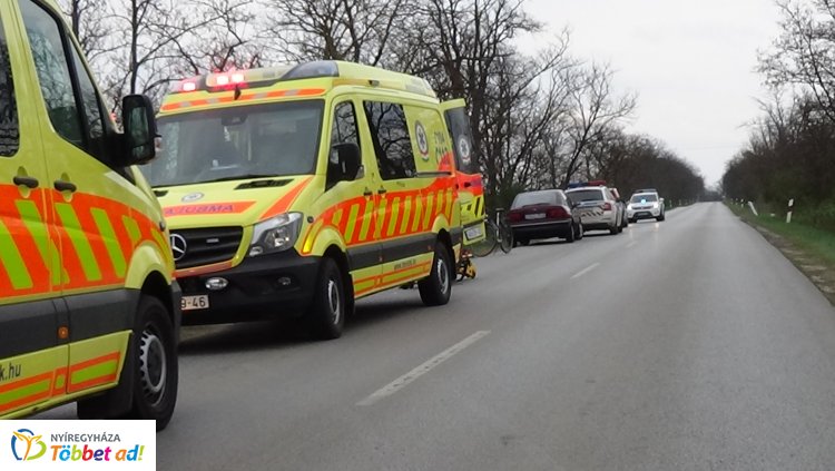 Kerékpárost ütött el egy személygépkocsi a Kemecsei úton, Bodóhegynél