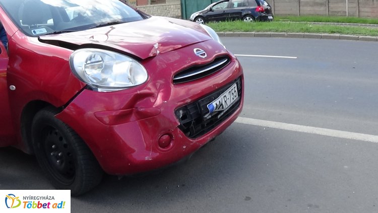 Ráfutásos baleset történt péntek délután a Váci Mihály utcán