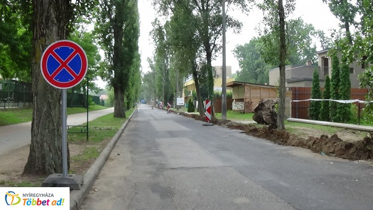 Parkolni és várakozni is tilos - Megkezdődött a Blaha Lujza sétány felújítása