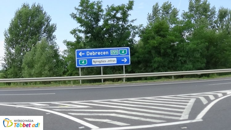Hármas karambol az M3-as autópálya Debreceni úti felhajtójánál 