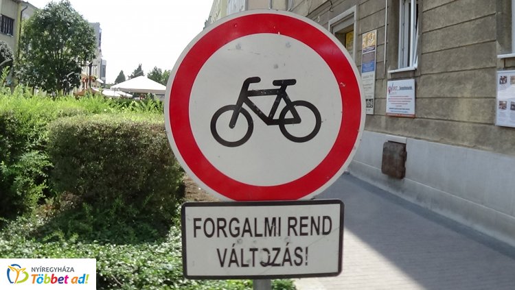 Kerékpárral tilos a behajtás a Kossuth térre a VIDOR Fesztivál programjai alatt