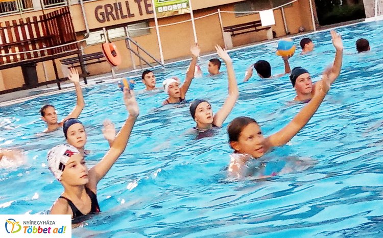 Vízilabda - lány együttest is indít a bajnokságban a nyíregyházi  Aqua SE