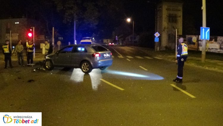 Egy személy megsérült a csütörtök esti Család utcai balesetben