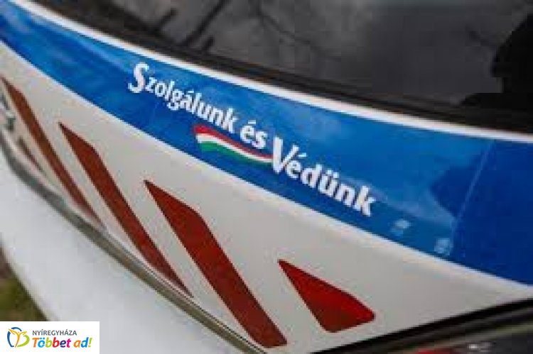 Csellengő diákot kísértek vissza az iskolába a nyíregyházi körzeti megbízottak