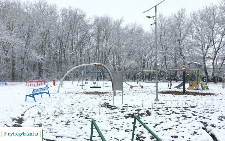 Új pihenőpark várja a kikapcsolódni vágyókat a belvárostól pár perc sétára!