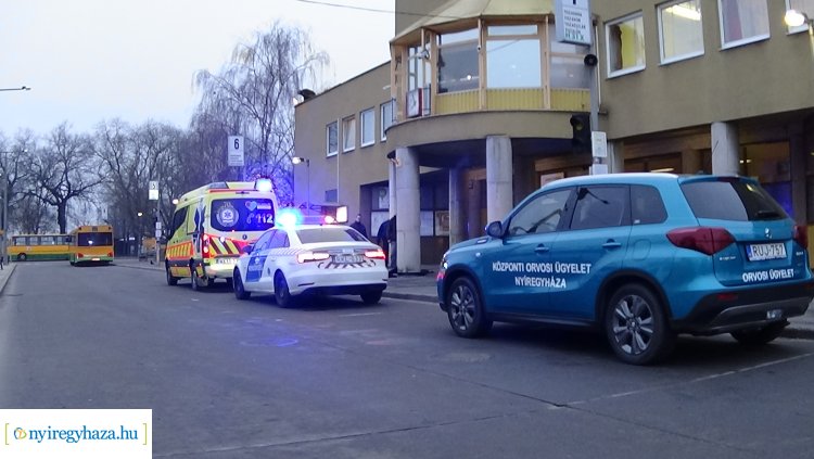 Tragédia a buszpályaudvaron – Életét vesztette egy hölgy, nem tudták újraéleszteni