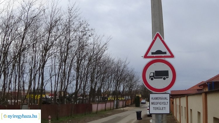 Forgalmirend-változás: a Napkelte utcára tilos behajtani teherautóval a Mezsgye utcáról