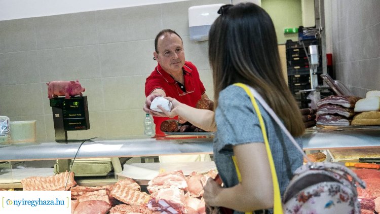 Jövő hétig tarthat az új koronavírus-járvány miatti „roham” a henteseknél