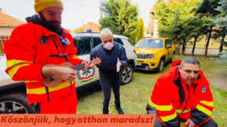 Internetes videóban mondtak köszönetet a mentősök – Köszönet az 'otthonmaradóknak'