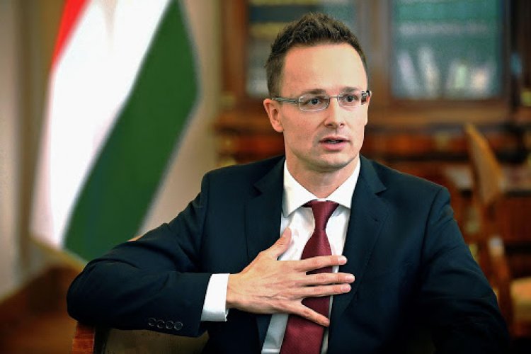 Szijjártó: hazugságokat terjesztenek a magyar „koronavírus-törvényről”