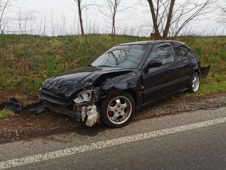 Nyúl okozott balesetet Antalbokornál - Két autó ütközött, az állat elpusztult
