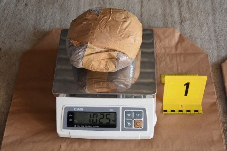 10 kg morfium az autóban – A legkeményebb és legveszélyesebb drogok egyike