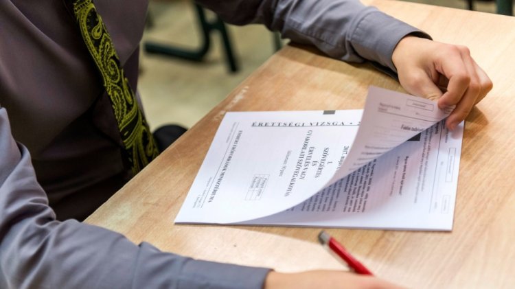Szigorú biztonsági intézkedésekkel elkezdődhetnek az érettségi vizsgák