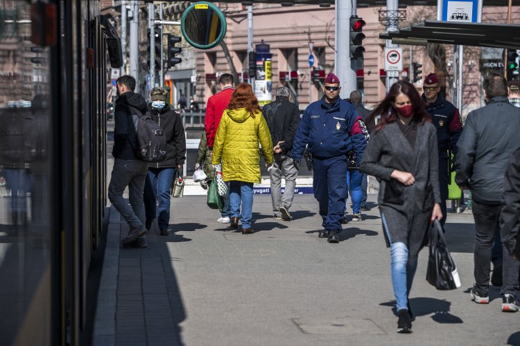 A kormány szerdai ülésén tárgyalja a május 3. utáni új kijárási szabályokat
