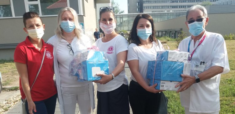 Légzésfigyelő monitor a kórháznak - A retro parti bevételének egy részéből vásárolták