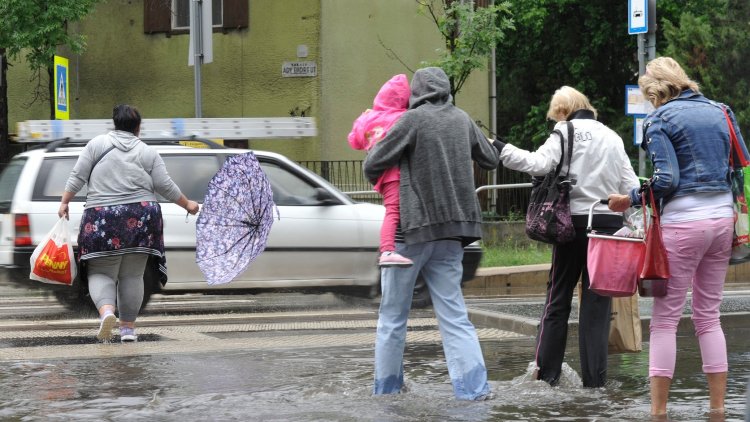 Továbbra is többfelé lehet felhőszakadás – Megyénkre is figyelmeztetést adtak ki