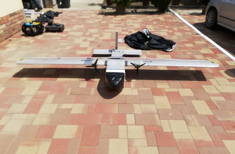 Jövedéki terméket és egy pilóta nélküli repülő eszközt találtak a rendőrök egy ingatlanon