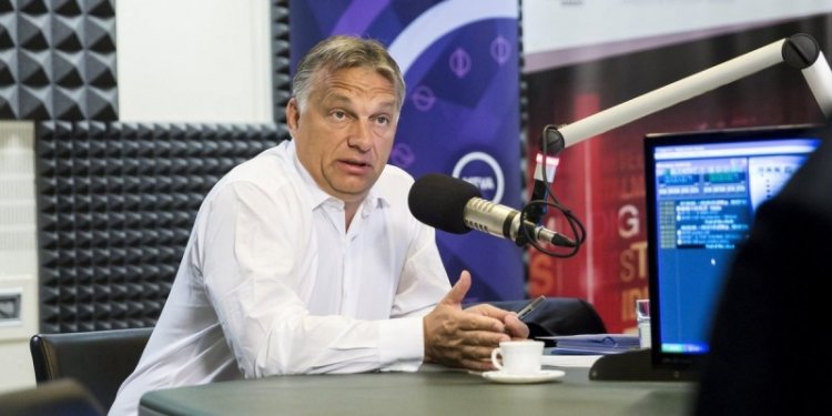 Orbán Viktor: A koronavírus Magyarországra való behurcolása ellen kell védekezni