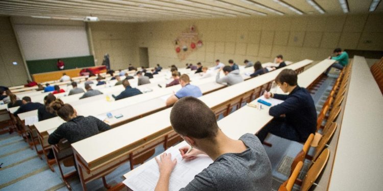 Egységes eljárásrend szerint készülnek a tanévkezdésre a felsőoktatási intézmények