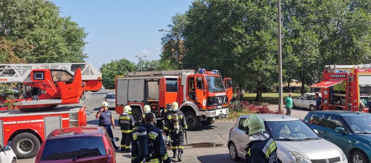 Kapcsolószekrény izzott egy társasházban az Ungvár sétányon