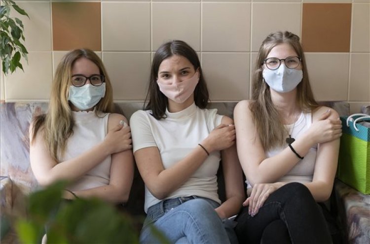 Újabb vakcina válhat elérhetővé a fiatalok számára                         