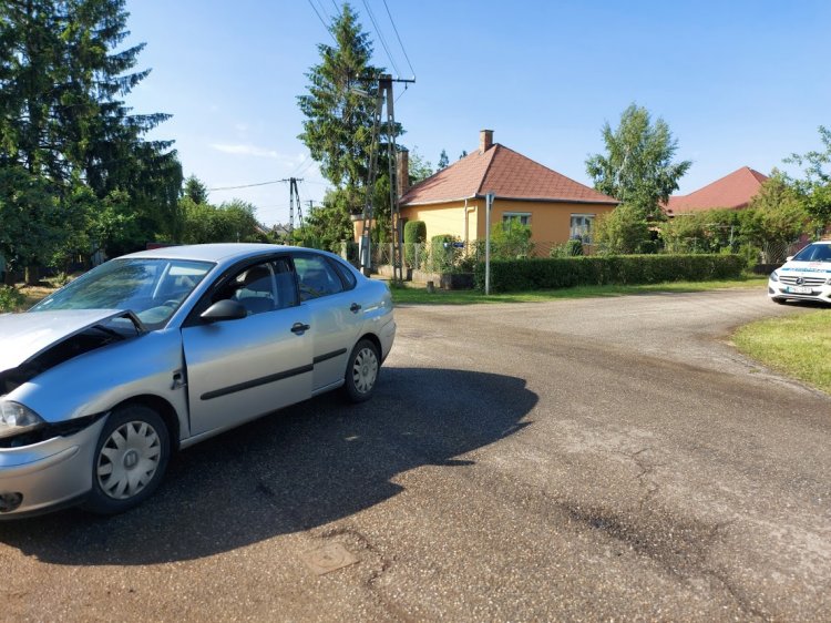 Két autó karambolozott a Tímár utcánál, a balesetben jelentős anyagi kár keletkezett