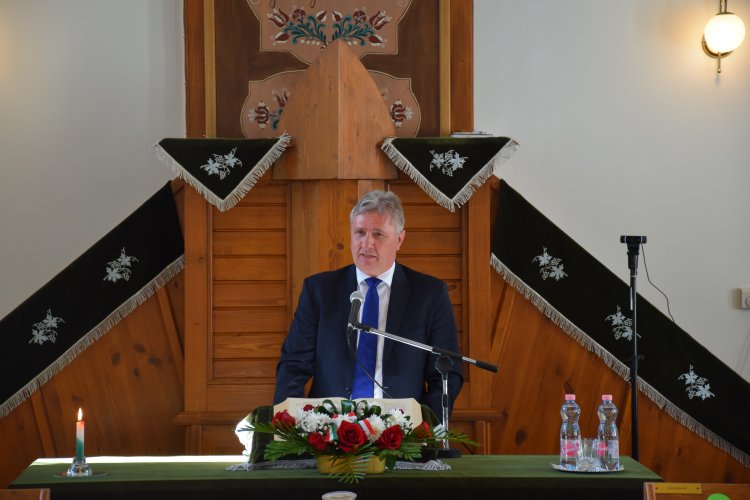 Méltóképpen emlékeztek a Nemzeti Összetartozás Napján a Sóstói Református Egyházközségben