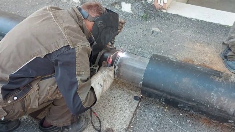 Vízvezetéket cserélnek a Nyírtávhő szakemberei              