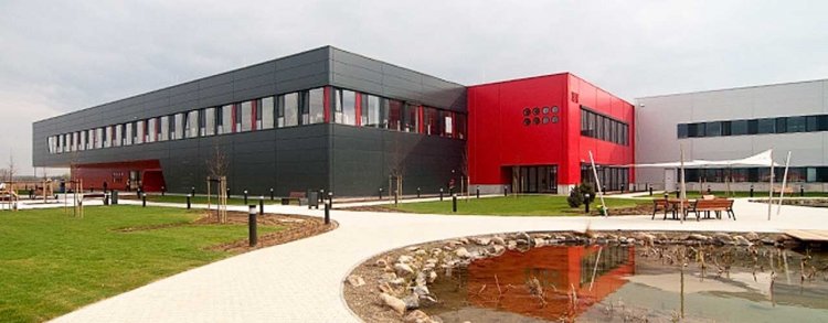 Hatalmas összeggel bővít a Lego Nyíregyházán - 250 új munkahelyet hoz létre