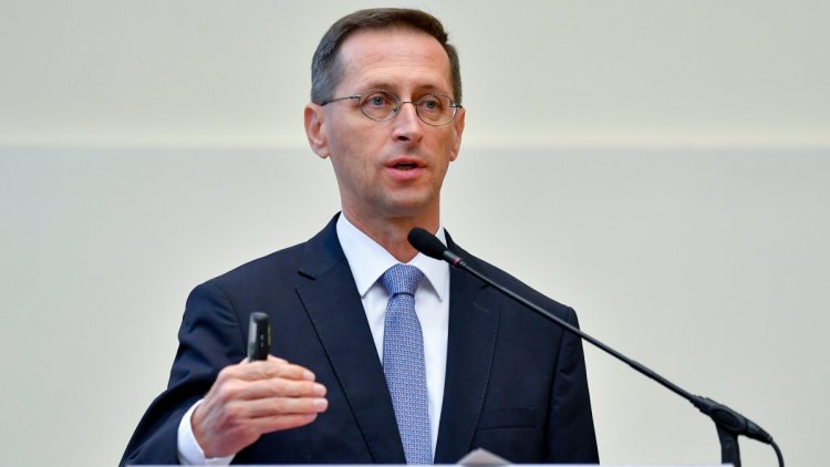 Varga Mihály: Mindenki talpra állhat a gazdaság-újraindítási akciótervvel