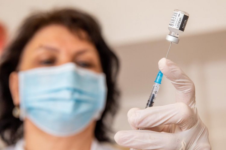 Folyamatos a koronavírus elleni oltások beadása a Jósa András Oktatókórházban