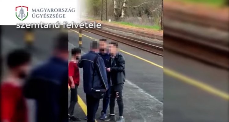 Bíróság elé állítja az ügyészség a vasutasokra támadó fiút – Videó!