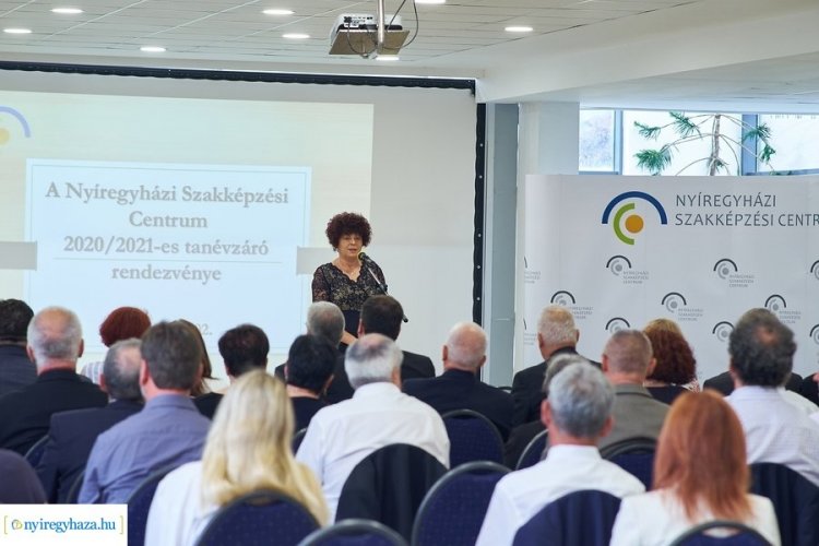 Szakképzési tanévzáró – Törvényváltozások, elismerések és online oktatás 2020-21-ben
