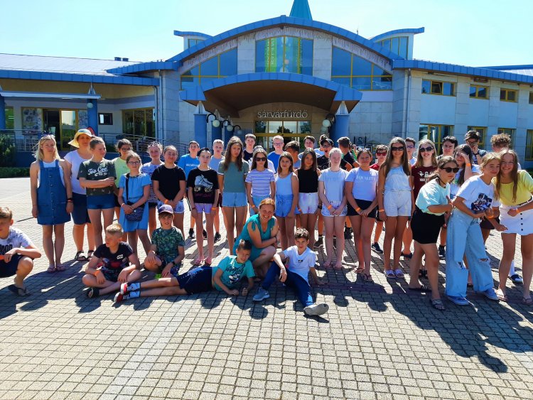 Nyár–Balaton–Szigliget: a Szent Miklós és a Szent Imre iskolásai együtt táboroztak 