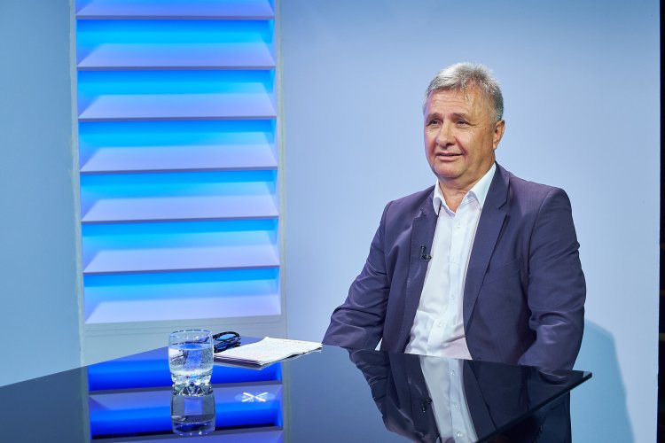 Dr. Vinnai Győző szerint továbbra is fontos az oltakozás a járvány elleni küzdelemben