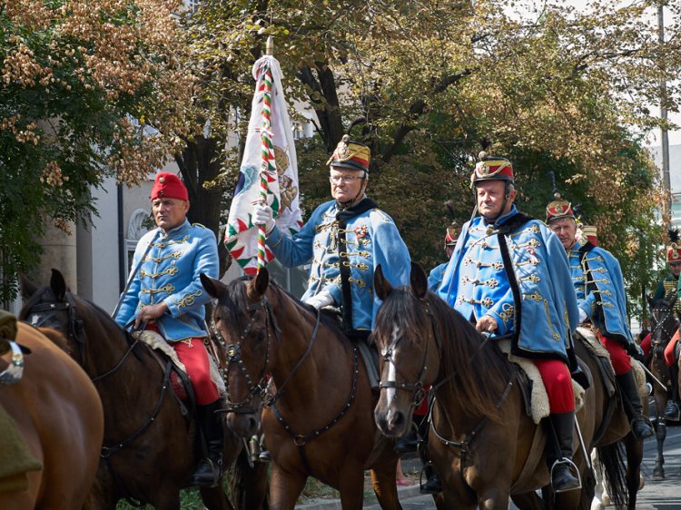 Huszártalálkozó - Felvonul a díszmenet, jubileumi találkozóra készülnek!