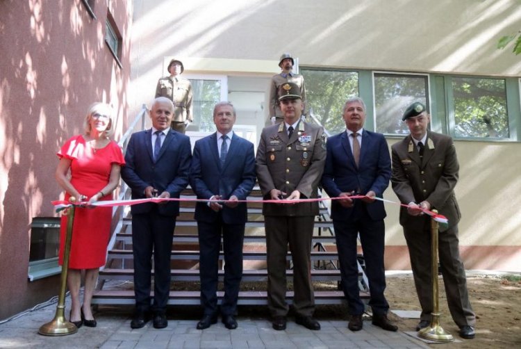 Elengedhetetlen a fiatalok hazafias nevelése