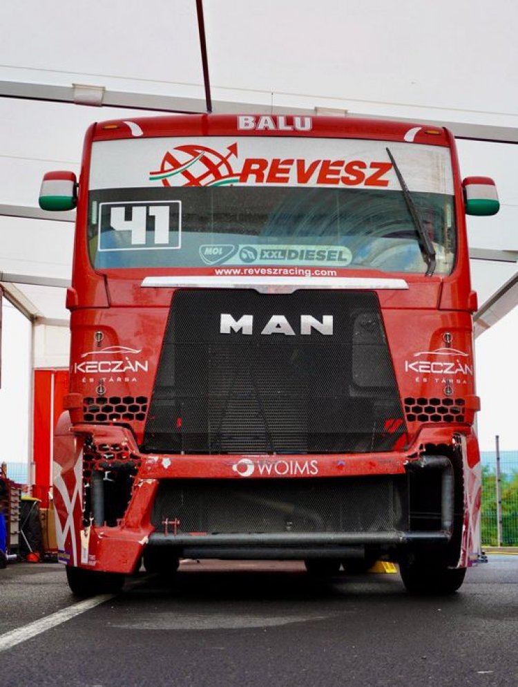 Kiss Norbert újabb futamgyőzelme - Jól szerepelt a Révész Racing  Csehországban