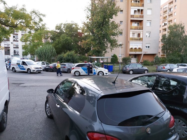 Baleset történt hétfő este az Erdő soron, a rendőrség segítségét kérték