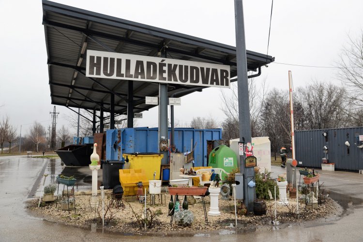 Több ezer kilót gyűjtöttek tavaly-Idén is ajándékot kapnak a papírért, műanyagért, üvegért