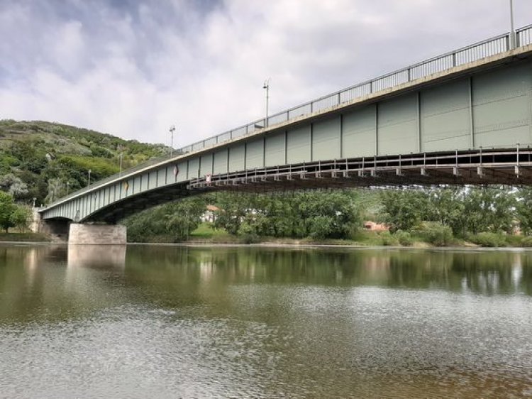 Az év végéig elkészül a tokaji Tisza-híd