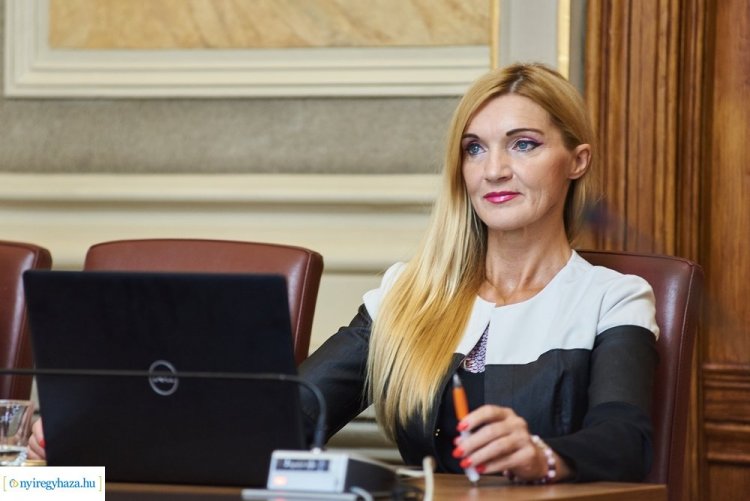 Október 12-én a sóstóhegyi Egészségházban tart fogadóórát Ágoston Ildikó