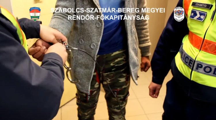 Egy órán belül elfogták a rendőrök a nyíregyházi rablás feltételezett elkövetőjét