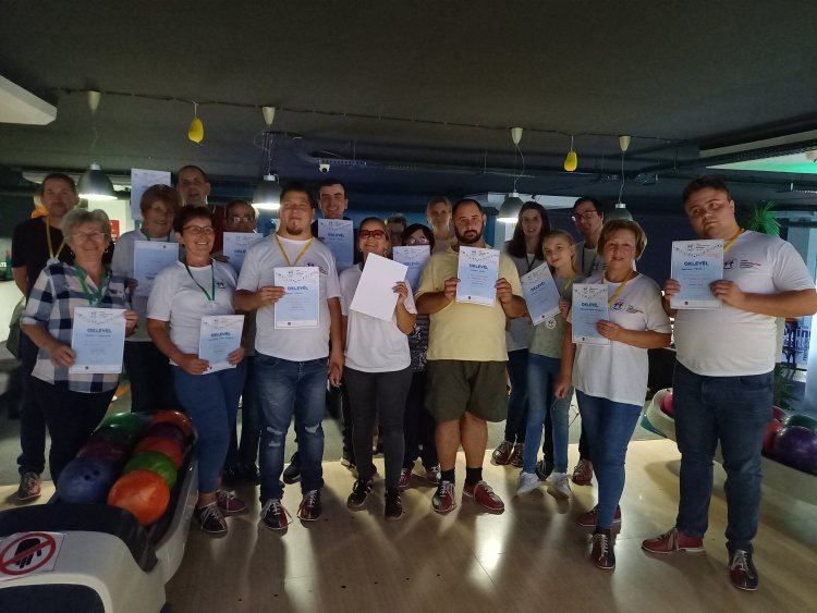 Hétpróba – A FIFOT Egyesület 26 tagja szerzett bowling-érmet