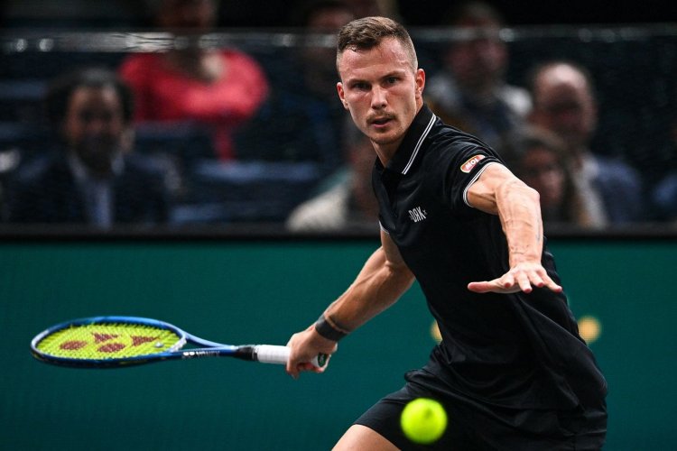 Szettet nyert Fucsovics Márton Djokovic ellen, de a világelső győzött Párizsban