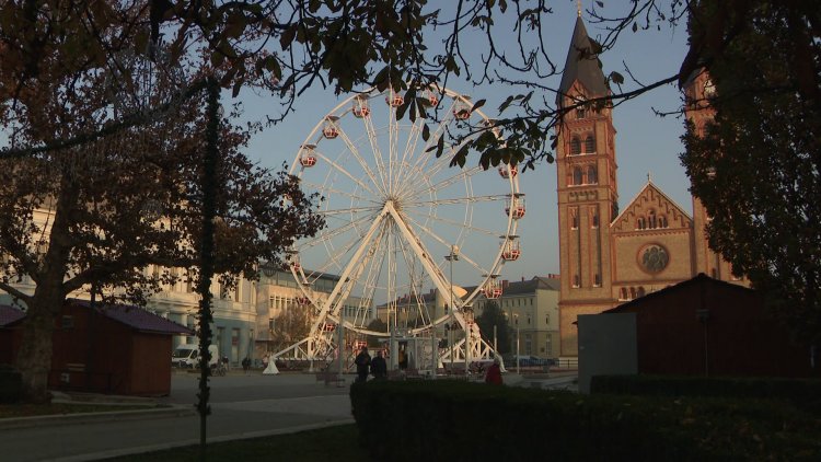 Adventi forgatag – Közös gyertyagyújtással kezdődnek a programok november 28-án