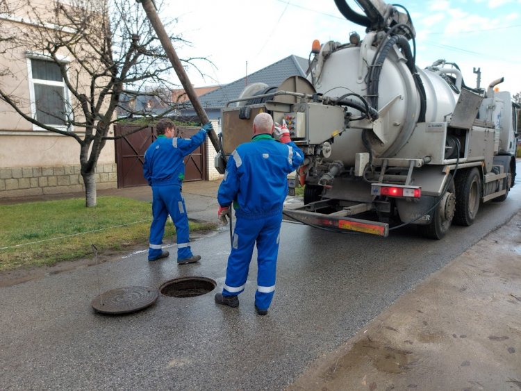Csatornatisztítást és -mosást végeznek a Csillag utcán és a Csillag közben