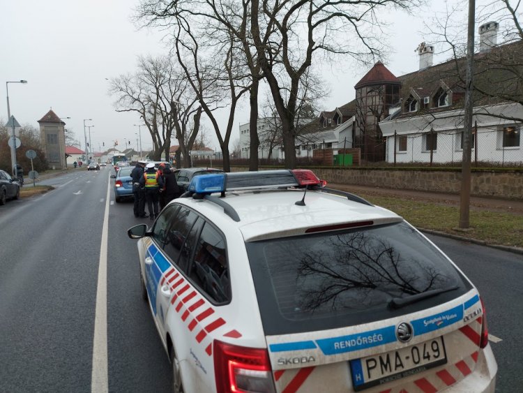 A Bocskai utcán két személyautó ütközött